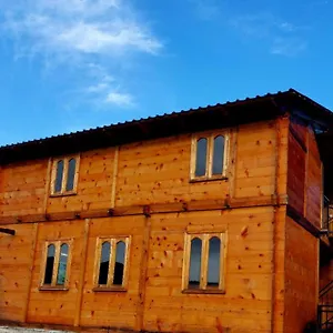Wooden House Garetke , باتومي جورجيا